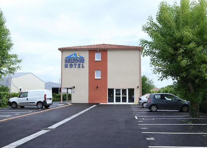 Brit Confort Villeneuve Sur Lot Szálloda 3*