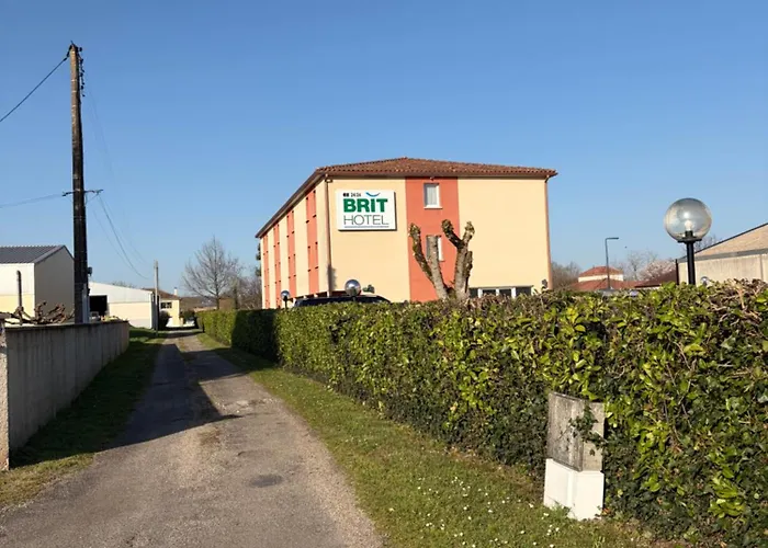 Szálloda Brit Confort Villeneuve Sur Lot 3*